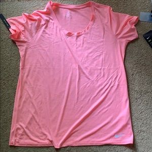 nike t-shirt